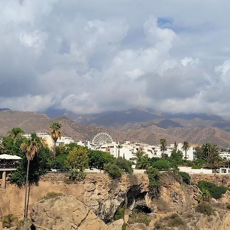 Apartamentos Nerja 2 エクステリア 写真
