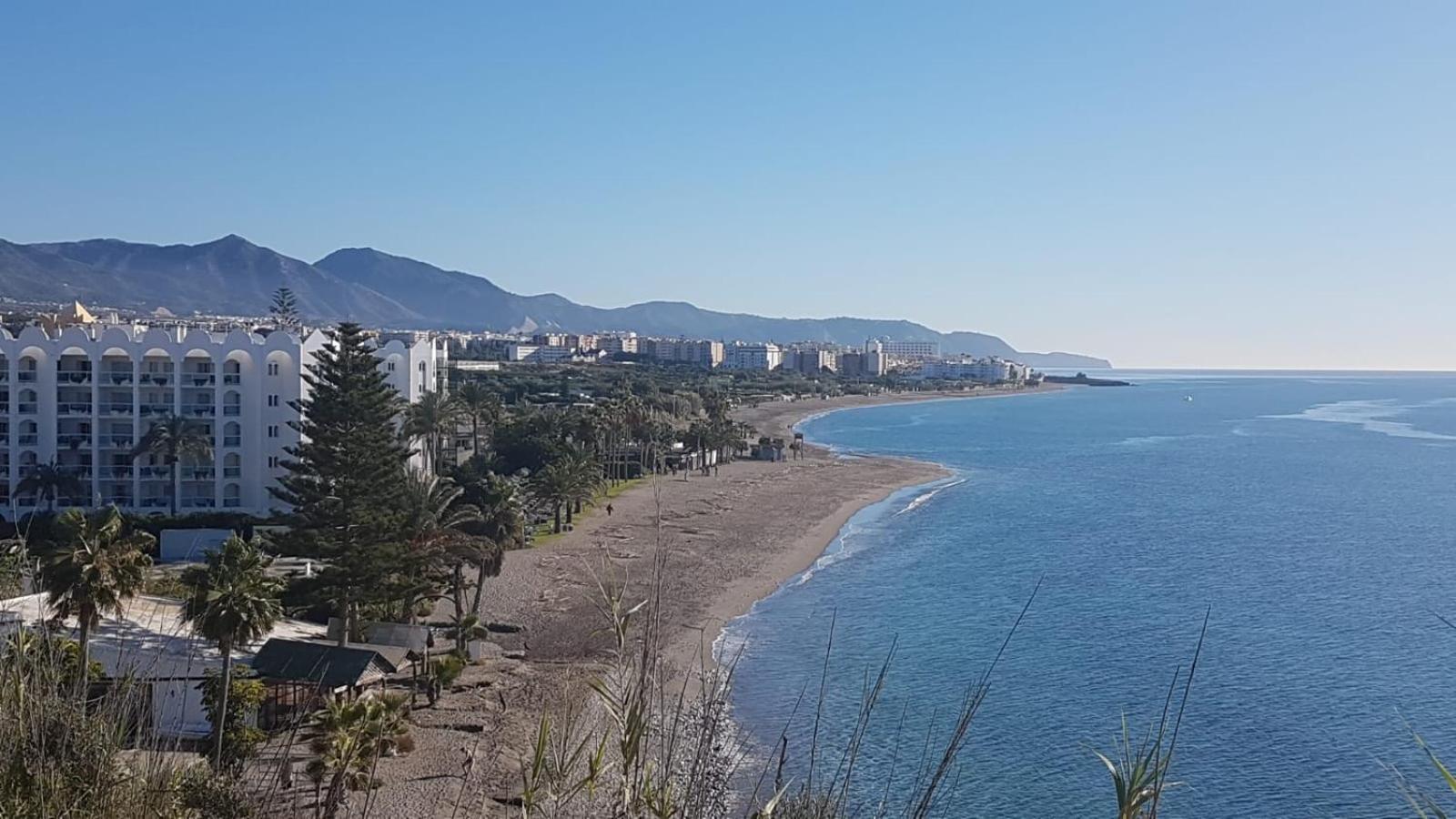Apartamentos Nerja 2 エクステリア 写真
