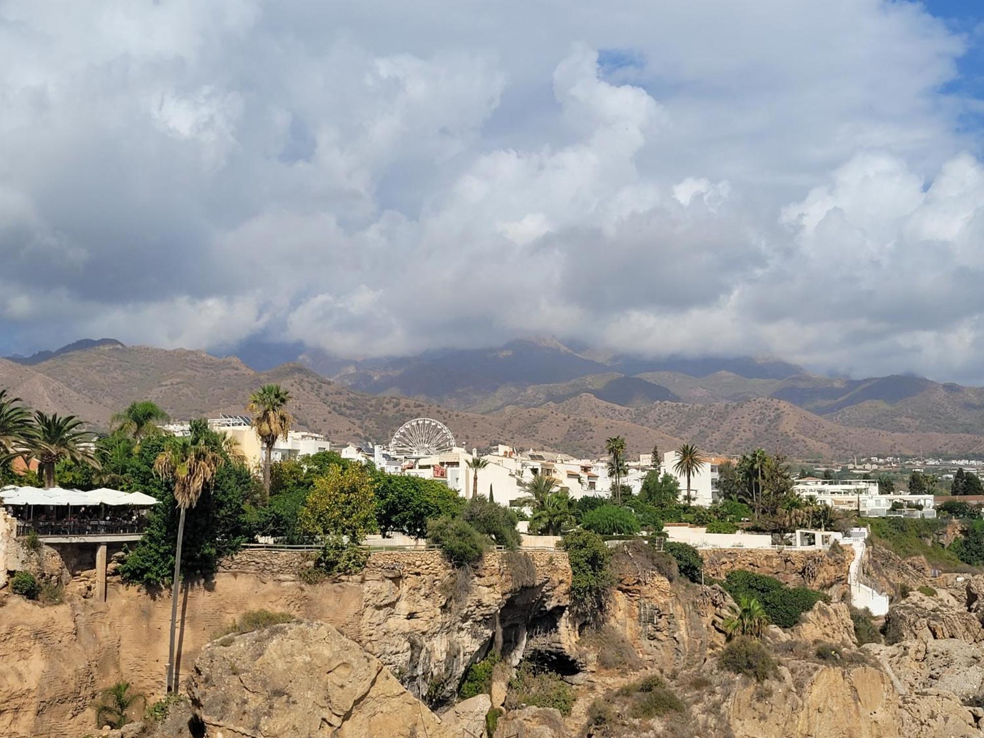 Apartamentos Nerja 2 エクステリア 写真