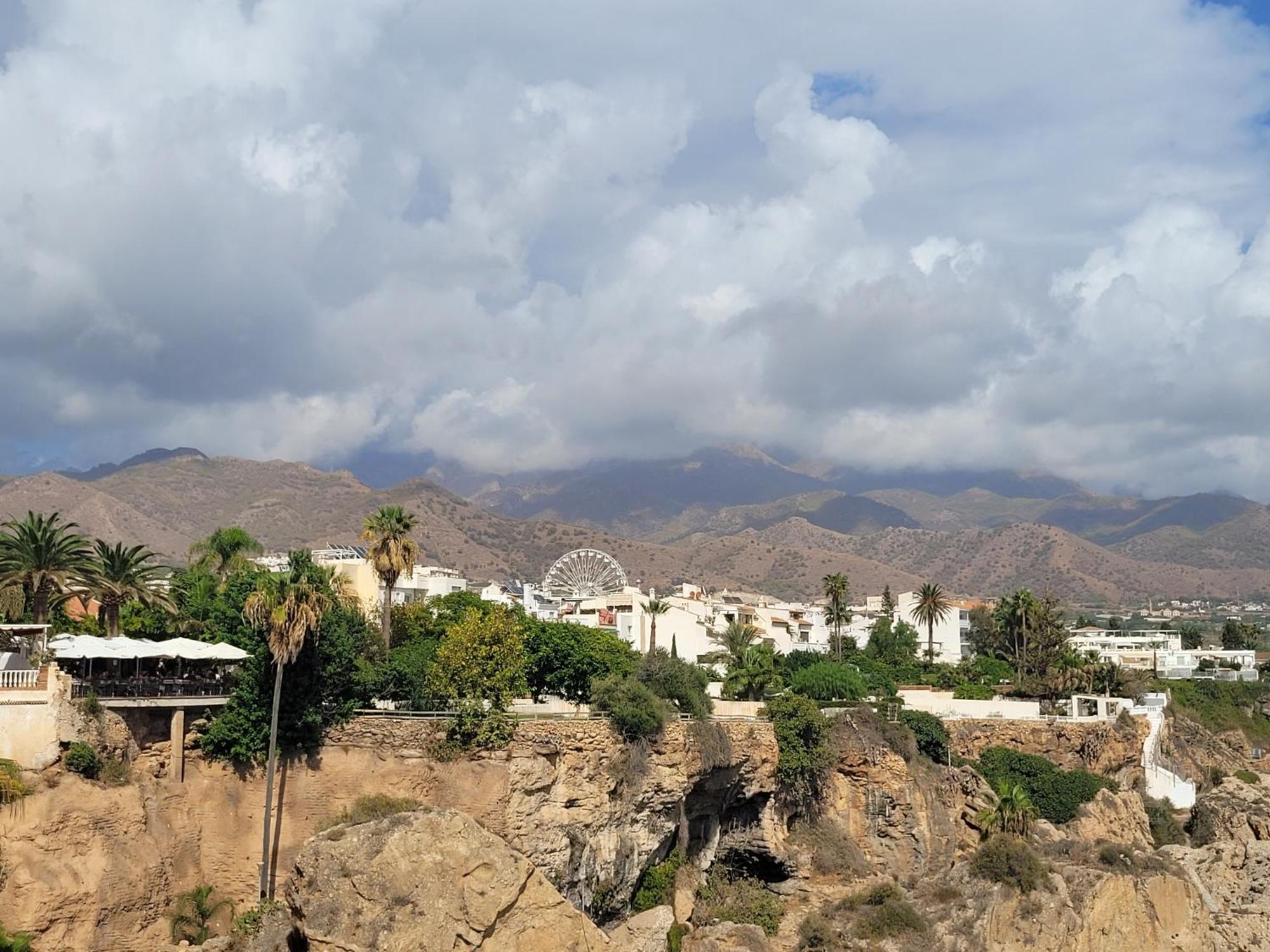 Apartamentos Nerja 2 エクステリア 写真